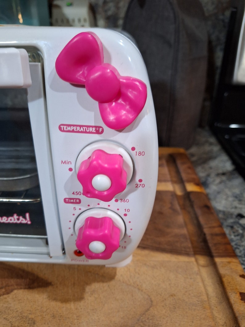 Hello Kitty Toaster Oven image 9