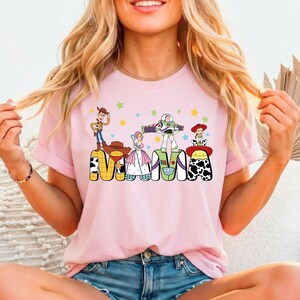 Toy Story mamma-tröja, Disney Toy Story-tröja, Disney mamma-tröja, WDW familjesemester-tröja, mors dag-tröja, Pixar Toy Story-tröja, mammapresent-tröja bild 1