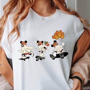 Chemise de skateboard Mickey fantôme, t-shirt voyage d&#39;Halloween Disneyland, chemise de fête d&#39;Halloween pas si effrayant de Mickey, pull d&#39;Halloween Disney