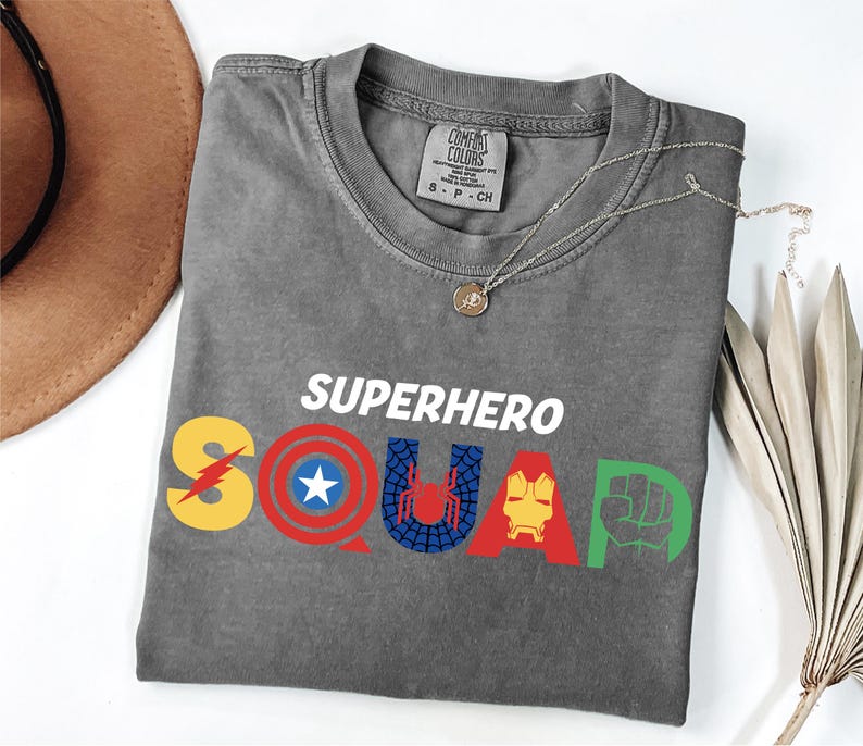 a t - shirt that says superhero squad on it