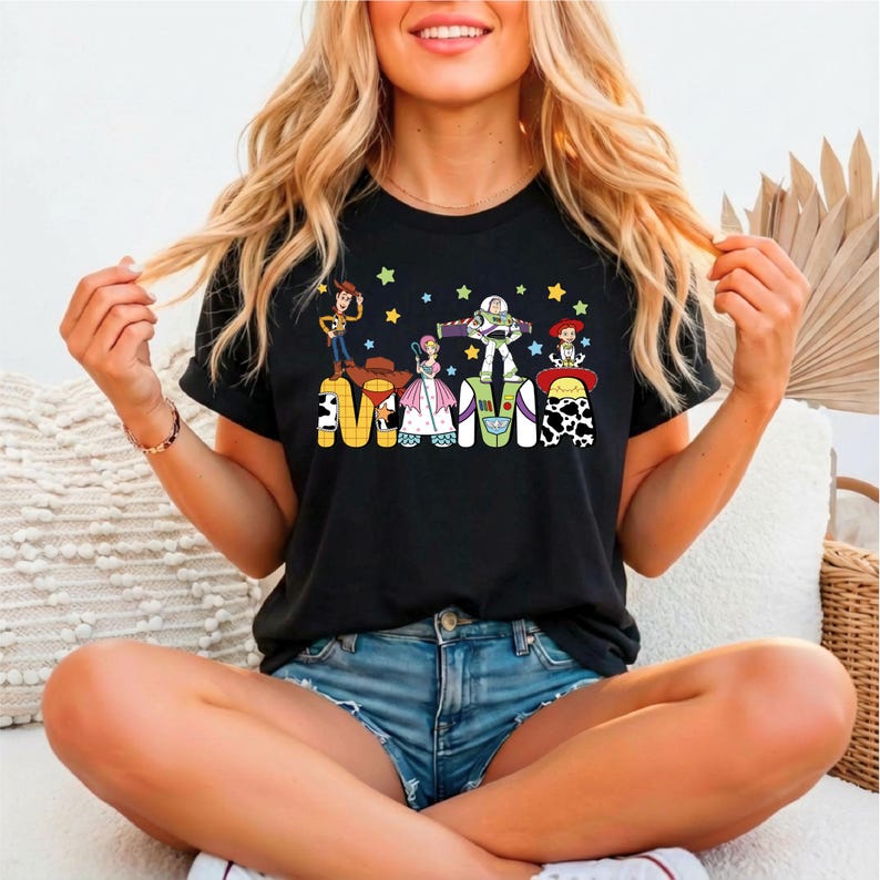 Toy Story mamma-tröja, Disney Toy Story-tröja, Disney mamma-tröja, WDW familjesemester-tröja, mors dag-tröja, Pixar Toy Story-tröja, mammapresent-tröja bild 4
