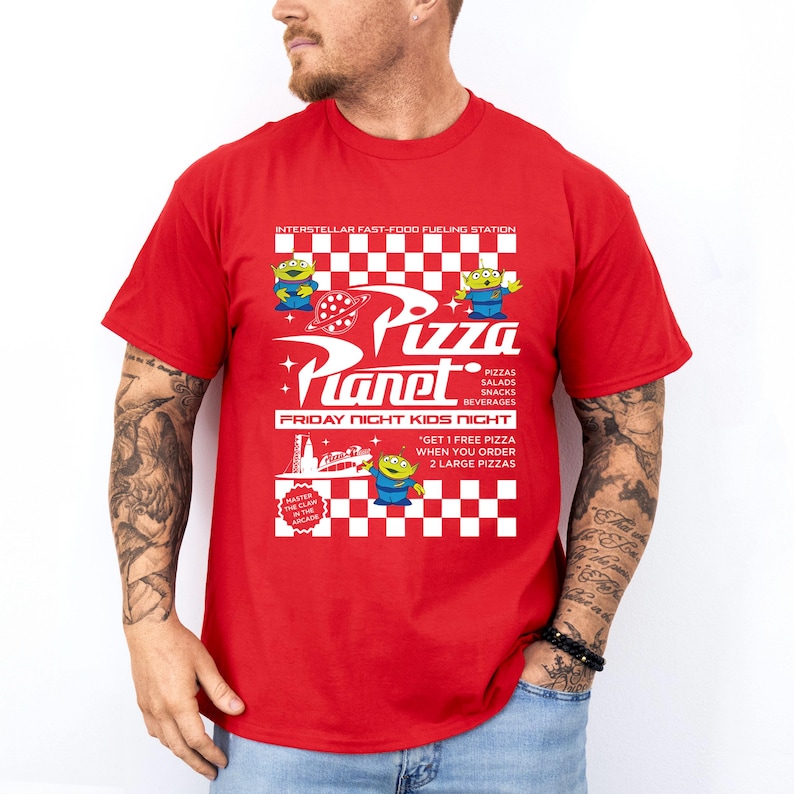 Camiseta de juguete de Pizza Planet, camiseta retro de pizza, camiseta vintage de comida, camiseta de Toy Land, camiseta para viaje familiar, sudadera con capucha de comida de dibujos animados, camiseta de vacaciones en California imagen 2