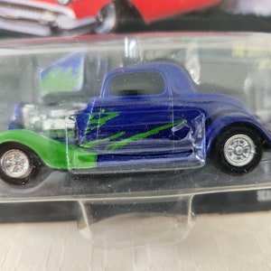 Vintage 1998 Racing Champions &#39;34 Ford Coupe Hot Rod Magazine Diecast