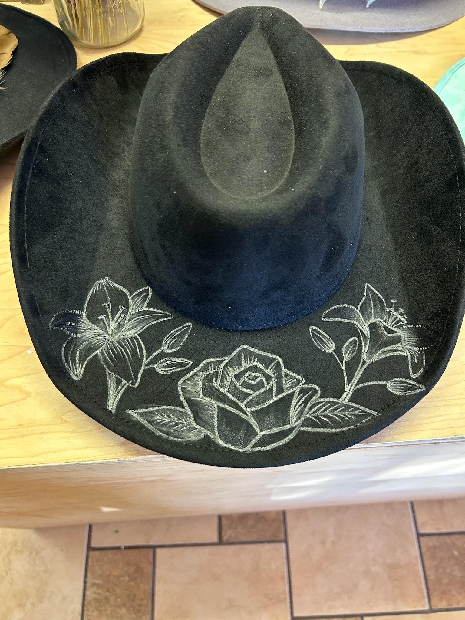 Black Skull and Roses Women\'s Hat, hand burned Amazon.com: Sunstar Industries 18 main image 3