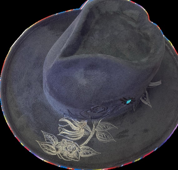 Heart Crown Hand-burned Black Suede Fedora With Zia Symbol  display picture 1