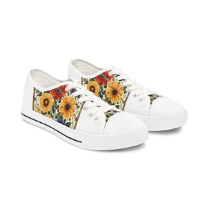 Women&#39;s Low Top Sneakers, Bohemian Daisy Print Shoes, Casual Floral Sneakers, Boho Style Footwear