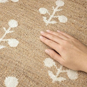 Handwoven Jute Wool Area Rug, Floral Dhurrie Kilim, Boho Indian living room decor rug.