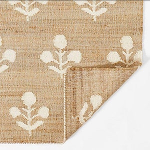 10x14 flatweave jute flower thin rug, dhurrie hemp geometric rug, floral wool jute handwoven kilim, handmade Indian boho jute custom rug.