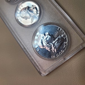 Zestaw monet Franklin Half Dollar z 1961 r. w stanie menniczym