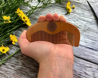 Mandala flower Birthing Comb, eco Acupressure Comb, hypnobirthing comb, Labor aid- mandala to symbolise enlightenment, growth, love and hope
