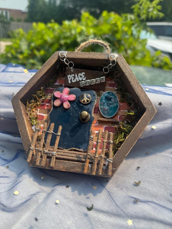 ヒッピー風ピースシャックドアシャドーボックス - Etsy 日本