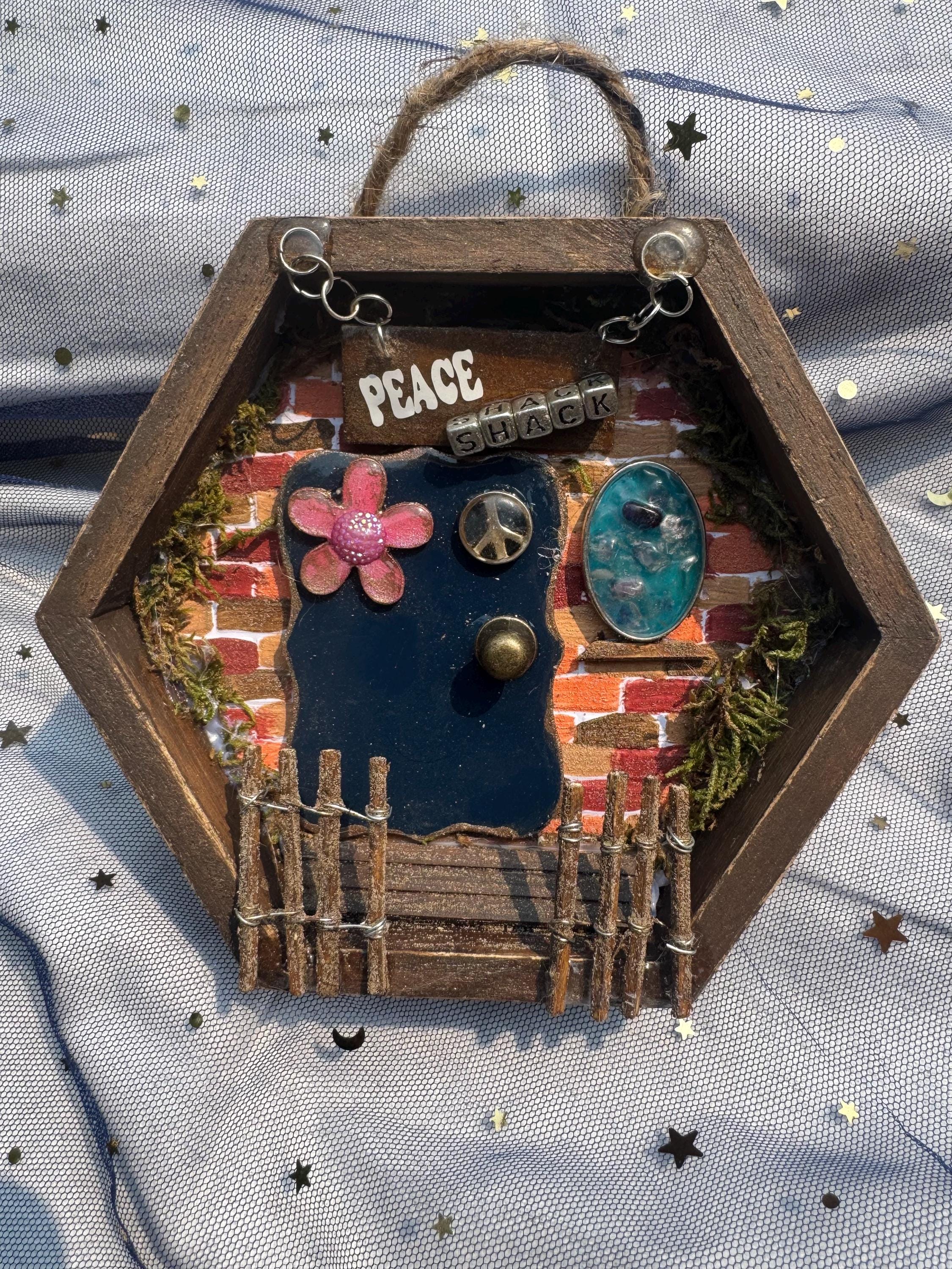 シャドーボックス 完成品「PEACE」 ヒッピー風ピースシャックドアシャドーボックス - Etsy 日本