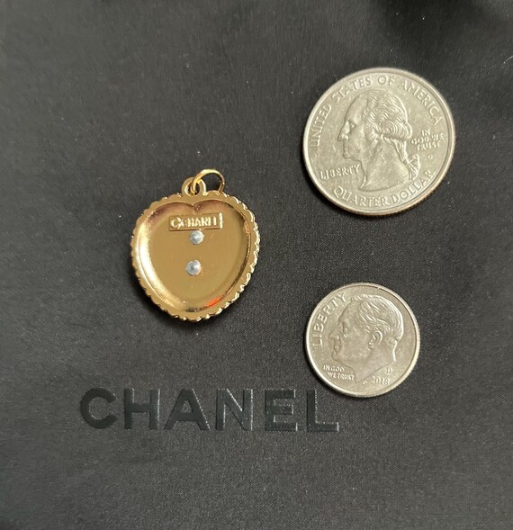 Authentic-Chanel button /pull charm. - image 5