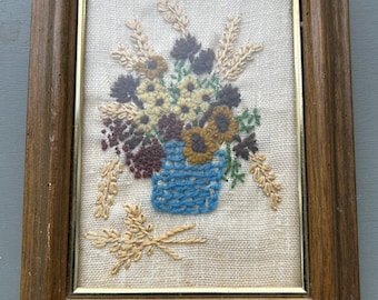 Vintage Strawflowers Crewel Embroidery Kit, Wonder Art, Framed