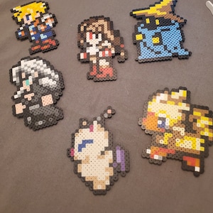 その他 beads art Cloud Strife Bead Sprite Perler Art Final Fantasy VII 7