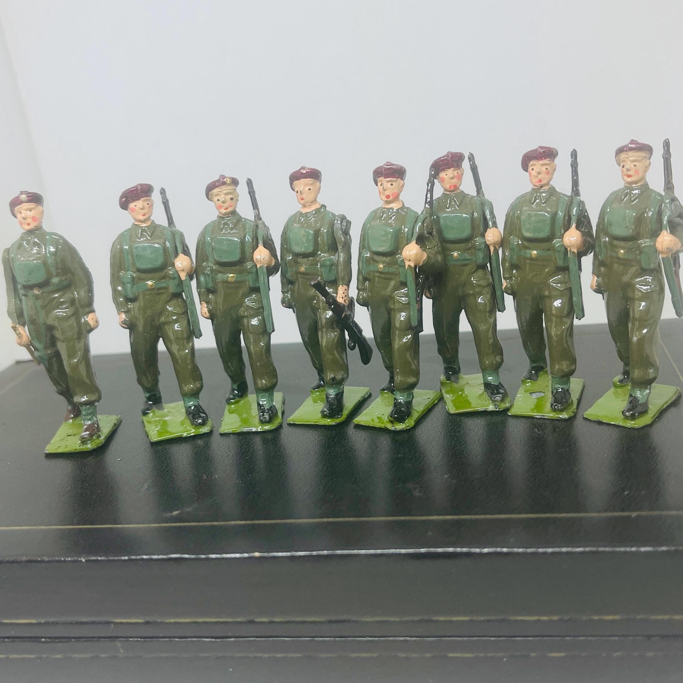 Soldats de plomb britanniques vintage : hommes de l'armée verte, figurines militaires à collectionner