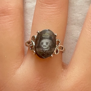Victorian Mourning Jewelry Ring Memento Mori Skull Ring Double sided Mourning Ring shaker crystal ring Unique Antique Style Mourning Jewelry