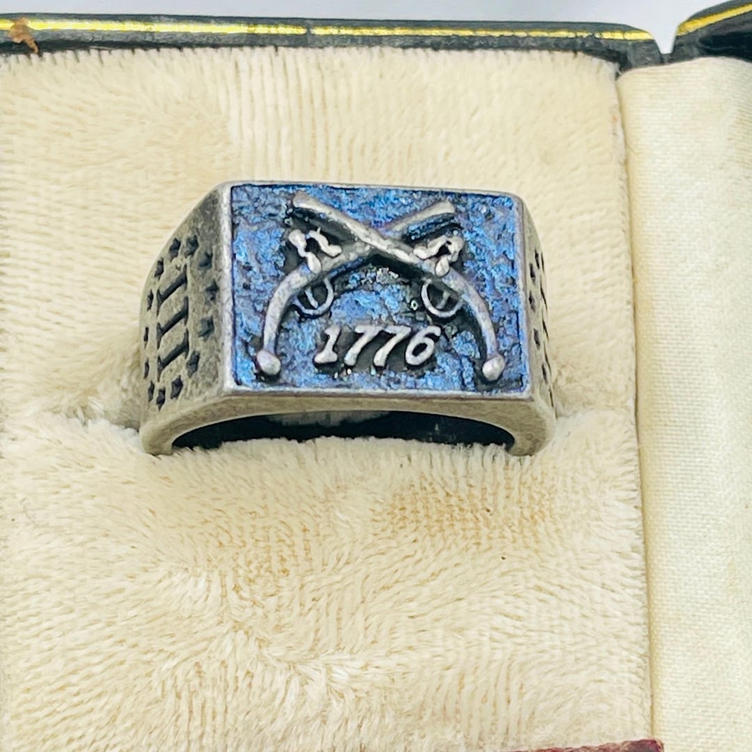 Memento Mori 1776 Ring: Gothic Silver Band for Him - Etsy