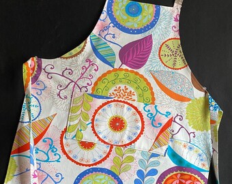 Kitchen Apron, Apron with Pockets, Mothers Day Gift, Crafting Apron, Easter Gift, Hostess Gift, Spring Apron, Flowered Aprons, Womens Aprons