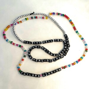 Collar de cuentas con letras personalizable y estético