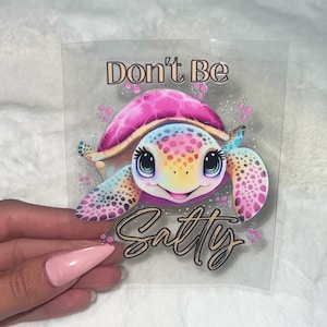 Calcomanía n.° 2 de 4 pulgadas con sarcasmo salado y tortuga Uv DTF