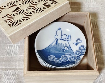 5 Piece, Snoopy Japan Indigo Square Appetizer Plates Peanuts Charlie Brown Mt.Fuji The Great Wave Rare Collectable Tapas Tableware Giftbox