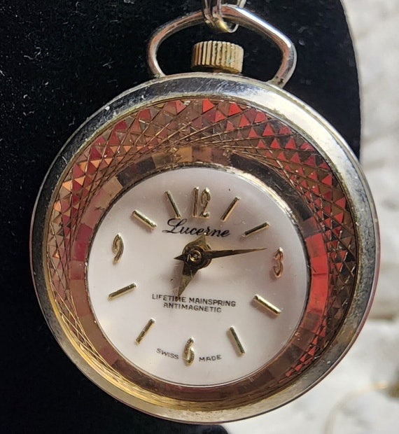 VINTAGE Swiss Made LUCERNE Reloj de bolsillo antimagnetico para mujer COLGANTE Cuerda GuC