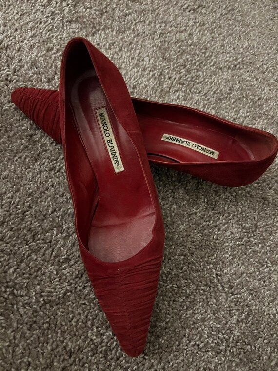 Vintage Louis Vuitton Red Embellished Kitten Heels – Treasures of NYC