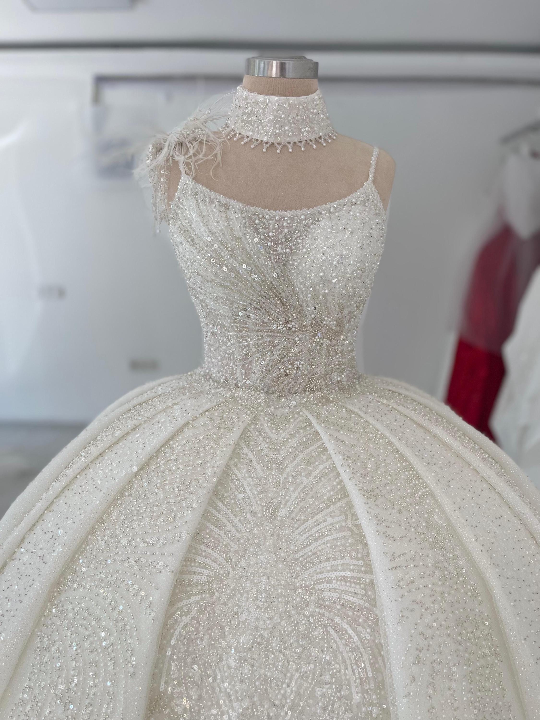 Stunning Backless Wedding Dress, Elegant Princess Model Dress With ...