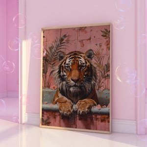 Art du tigre | Tigre dans une baignoire | Art mural maximaliste | Art mural BCBG | Décoration tendance | Impression tigre dans la salle de bain | Art bohème | Art tropical