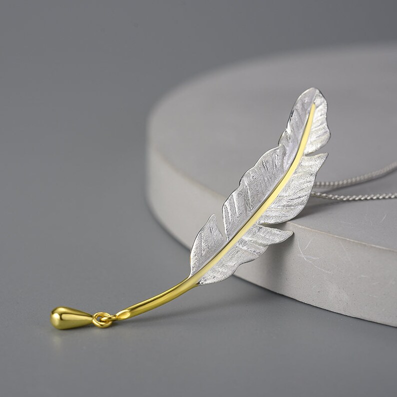 Elegant Feather Pendant Necklace, 18K Gold Plated, Flower Necklace for ...