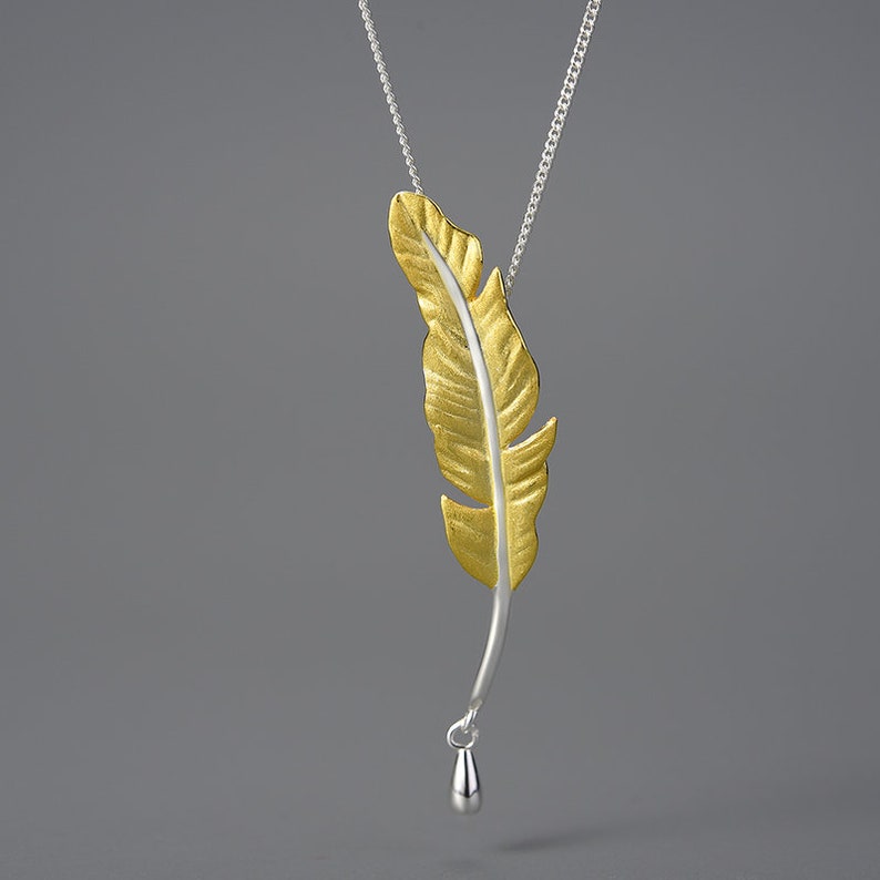 Elegant Feather Pendant Necklace, 18K Gold Plated, Flower Necklace for ...