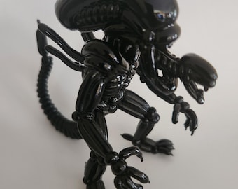 Xenomorph Balloon Animal – The Cutest Nightmare for Your Desk