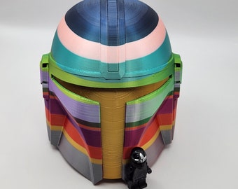 Mandolorian Helmet Rainbow