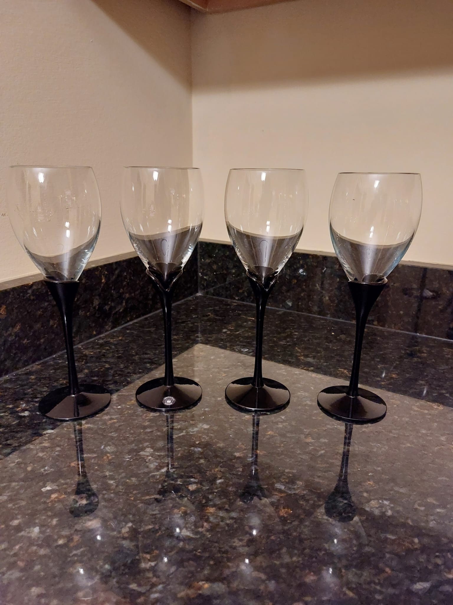 Circleware Tall 8.75 Wine Glass in Multi Color Tops and Ballooned Stem 
