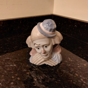 Paul Sebastian Collection Vintage Fine Porcelain &quot; Feelings Clown&quot; - Meico Inc.