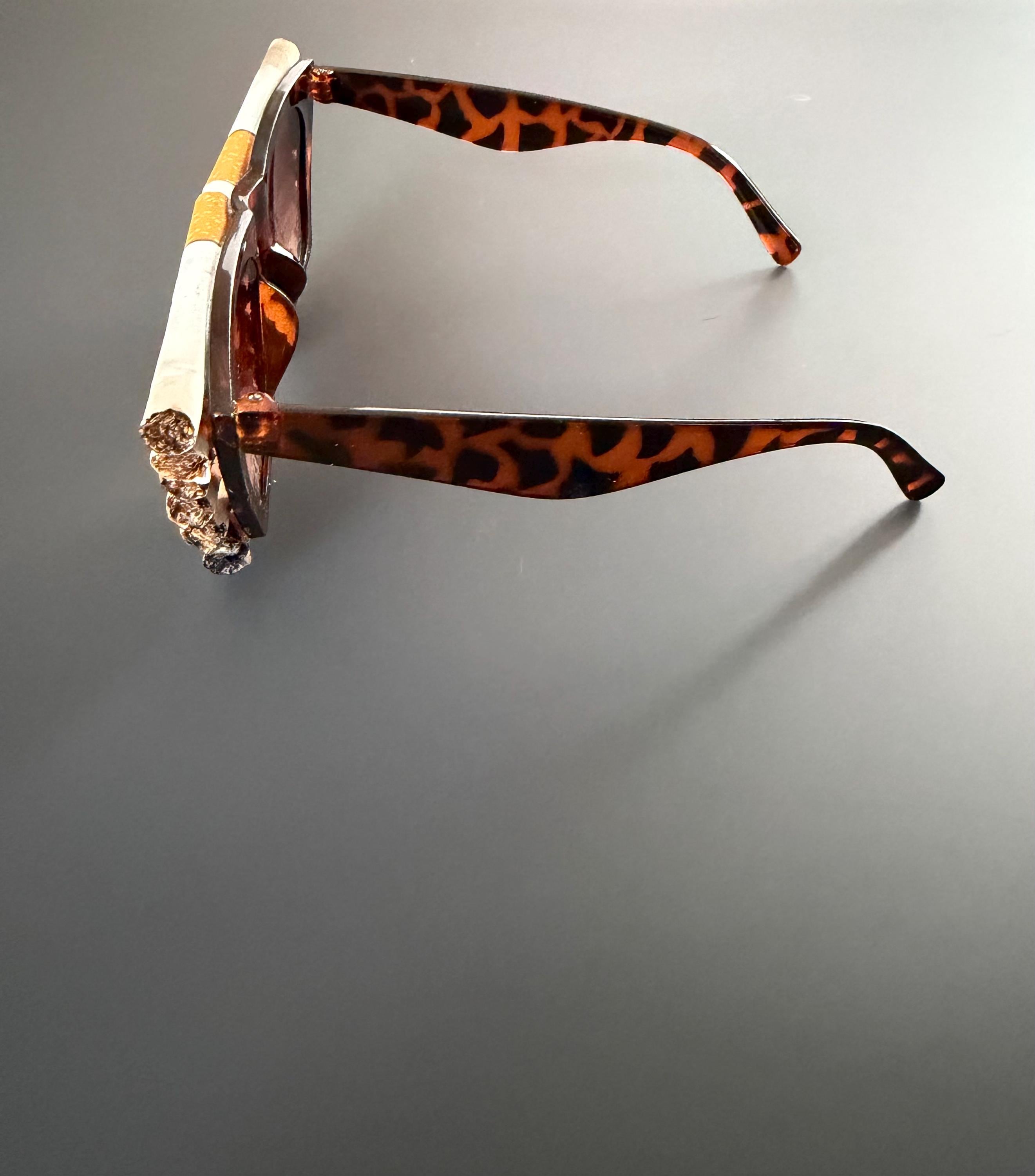lady gaga cigarette sunglasses Cigarette Sunglasses. Lady Gaga Telephone-inspired Shades!