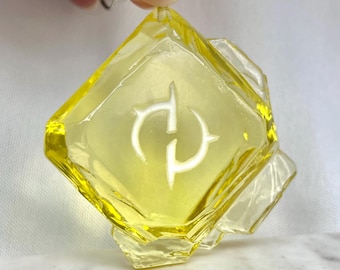 Llavero realista de piedra de trabajo con cristal de alma de Gunbreaker de FFXIV