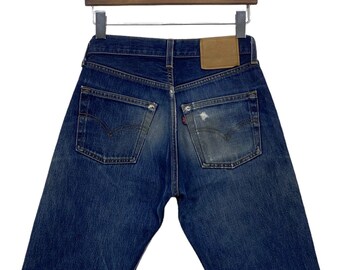 Levi's 501 Jeans Size Waist 27 Vintage Y2K Levis 501 Tapered Jeans Dark Wash Denim Jeans W27 L29