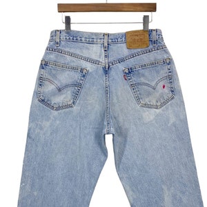 Size 33 Vintage Distressed Levis 550 Jeans W33 L33 Light