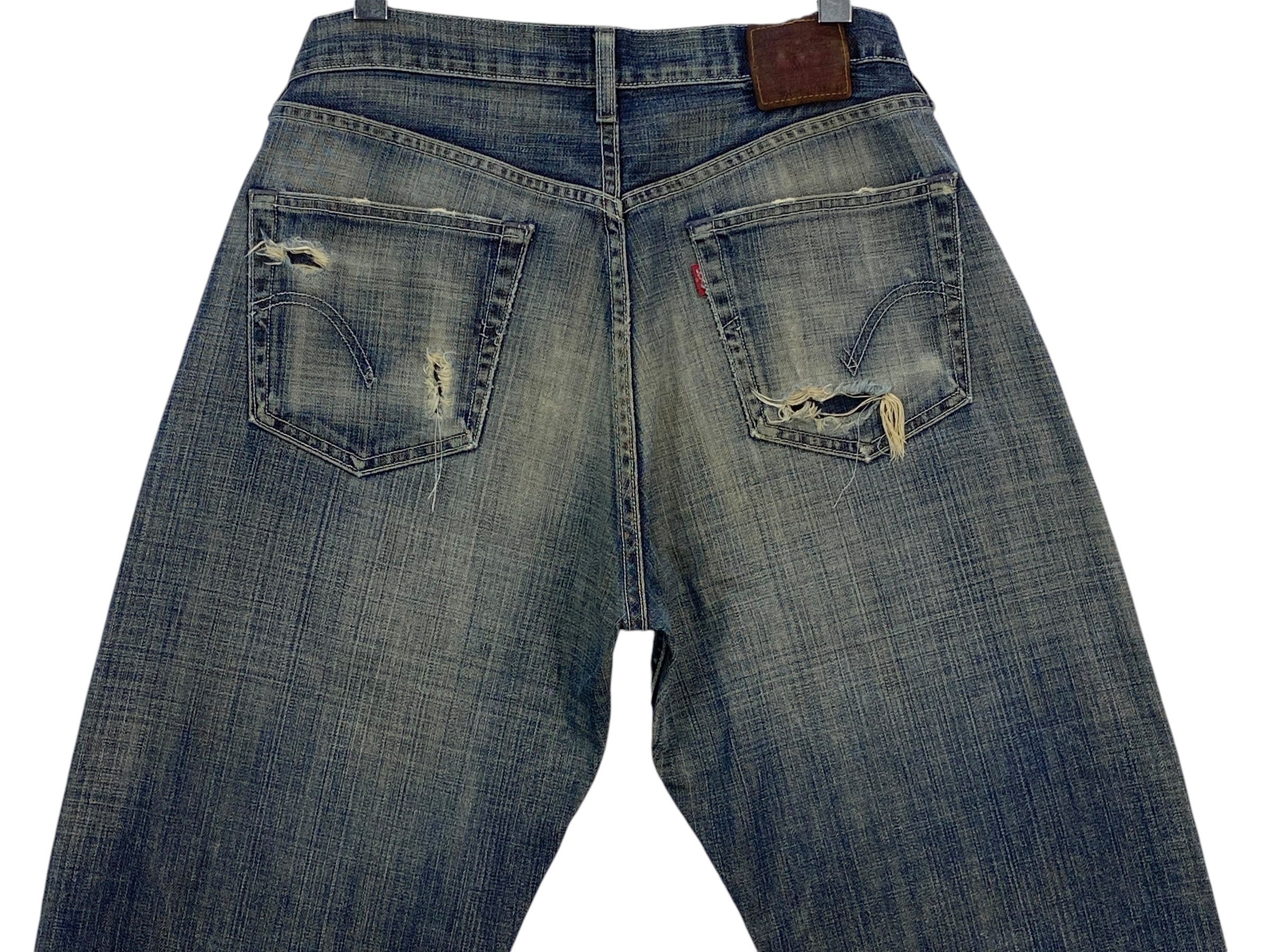 Vintage Levi's 504 Jeans - Classic High Waisted Denim, 90s