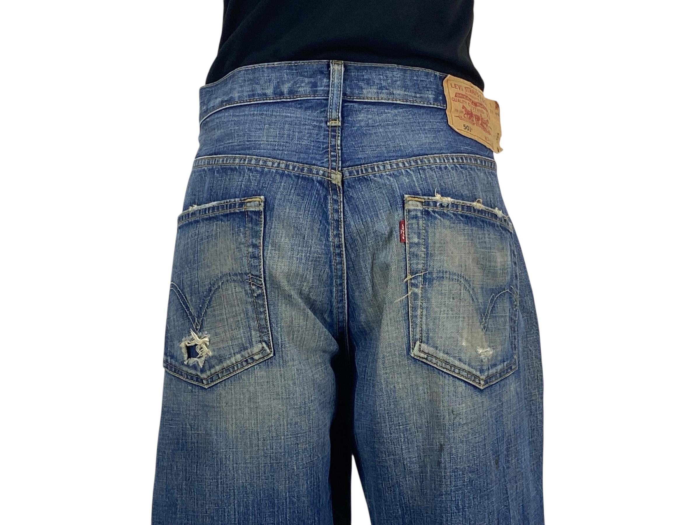Vintage Levi's 501 Jeans: Y2K Medium Wash Distressed Denim, W34