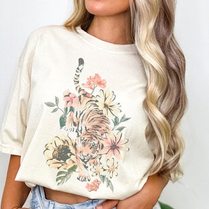 Tiger Graphic Tee Floral Tiger Shirt Botanical Tiger Tee Vintage Style Comfort Colors Tiger Tshirt