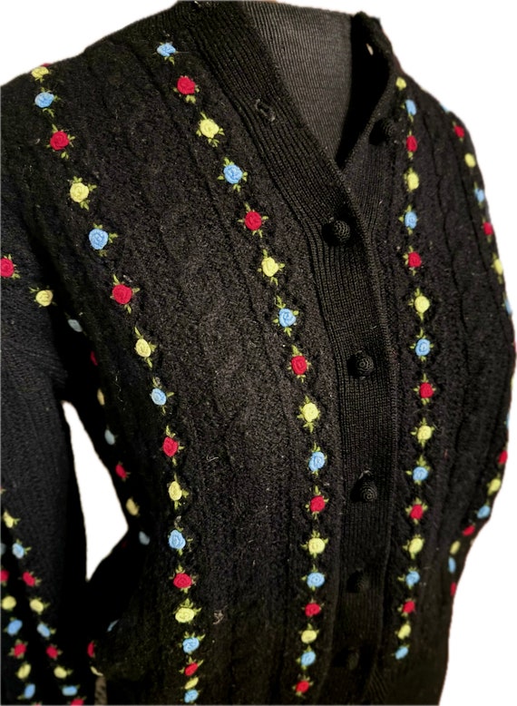 Vintage 1980s Hand Knit Cardigan With Embroidered… - image 1