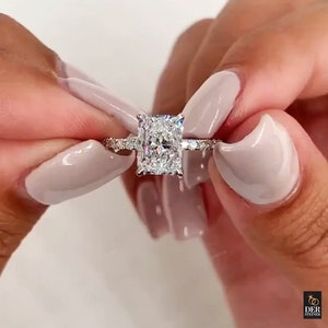 2.55CT Lab Grown Diamond Ring | 10K/14K Gold Halo Ring |Wedding Ring |Engagement Ring|Promise ring for Her|Solitair Setting |Emeraldcut Ring