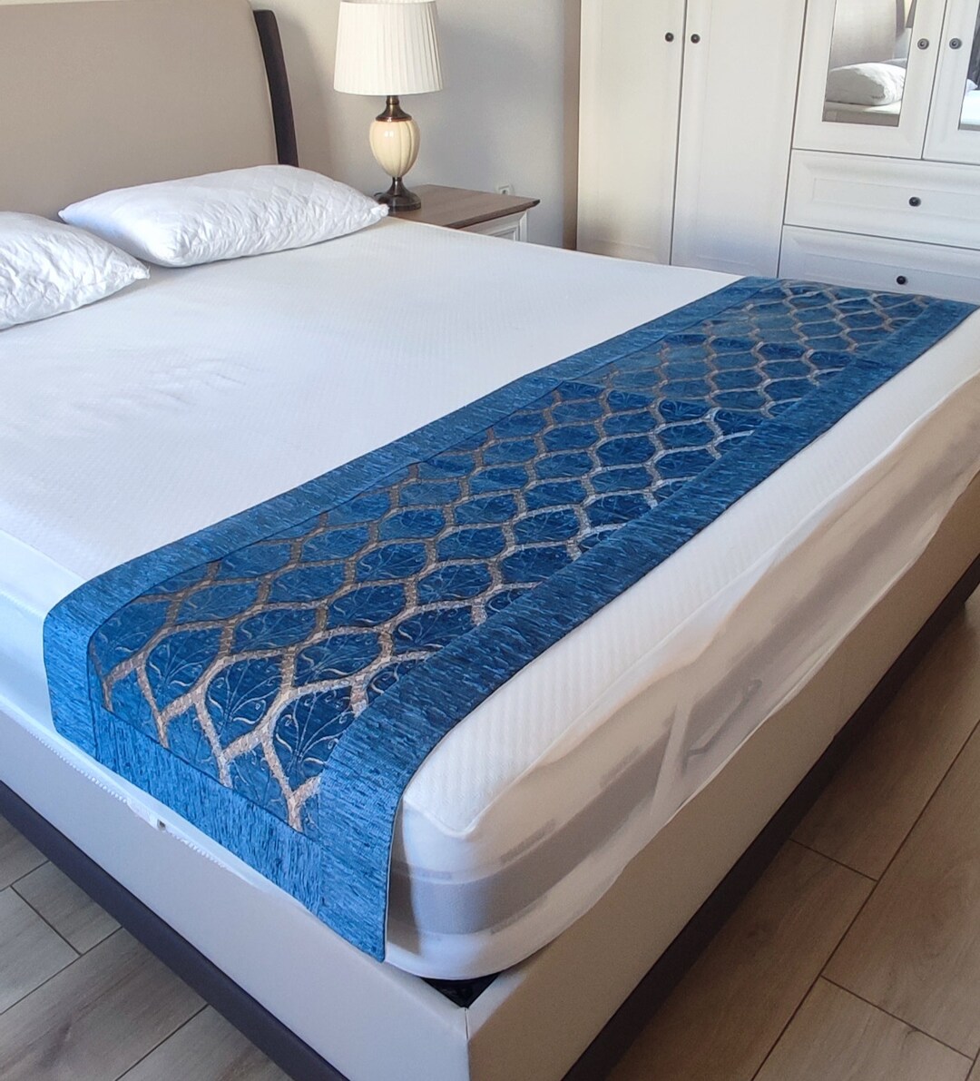 Handmade Bed Runner for Beds Sizes 55/80 or 60/80 Inches,modern Pattern