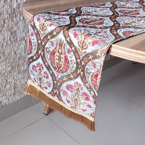 Gray Tulip Table Runner: Turkish Chenille Coffee Table Decor (13x40&quot; inches)