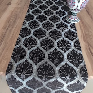 Camino de mesa negro y plateado: decoración moderna de chenilla para la cocina (33 x 101 cm)