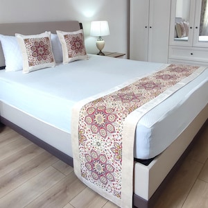 Handmade Medallion Pattern Bed Runner Set: Beige Chenille King Bed Decor, Pillowcases Included