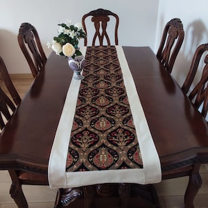 Black Tulip Table Runner: Handmade Chenille Dining Decor (20x51&quot; inches)